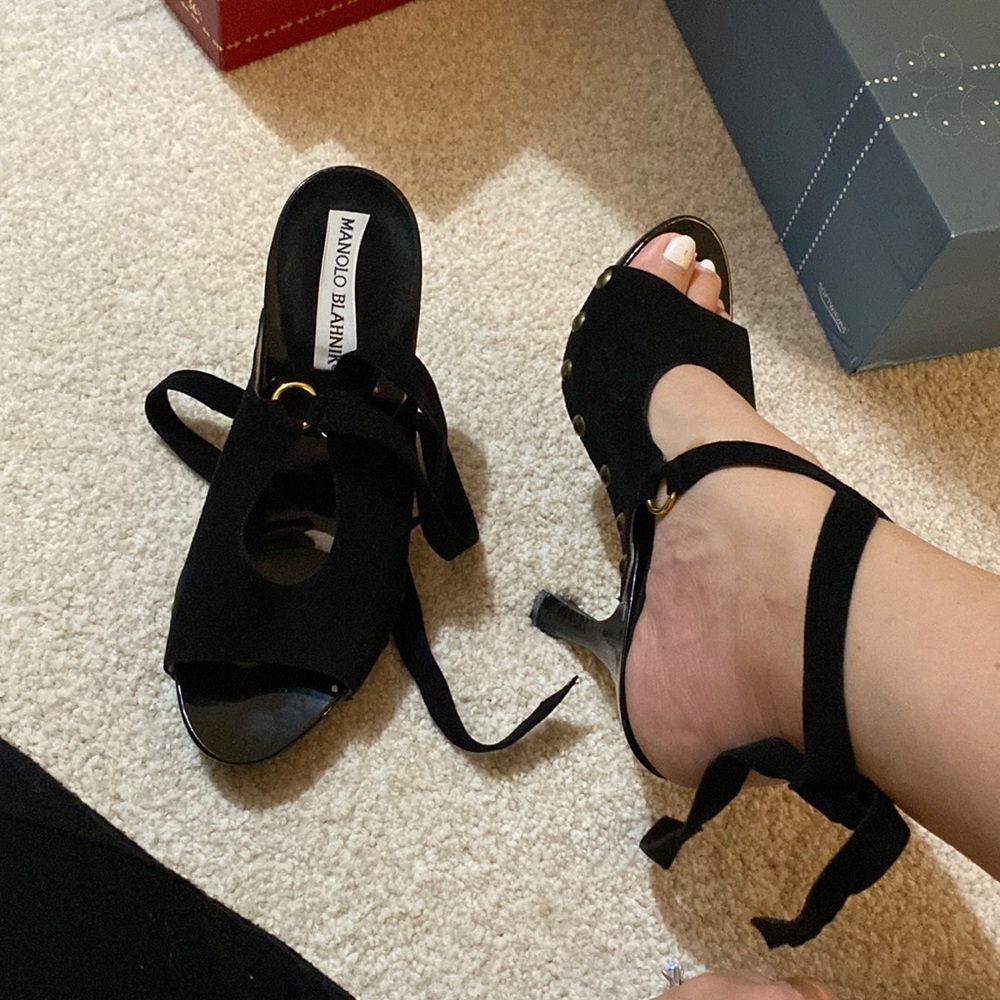 Manolo blahnik wrap heels